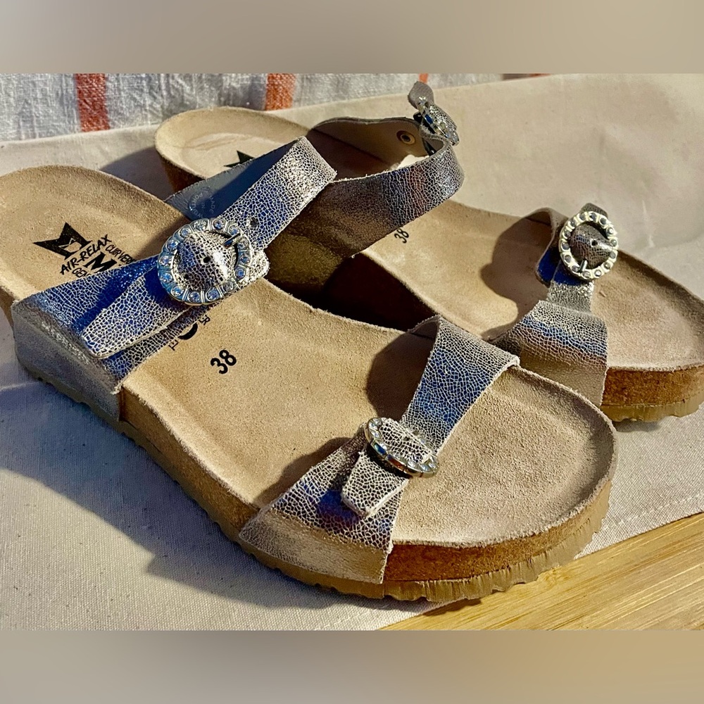 NWOB NEW MEPHISTO silver leather sandals  size 38 $200